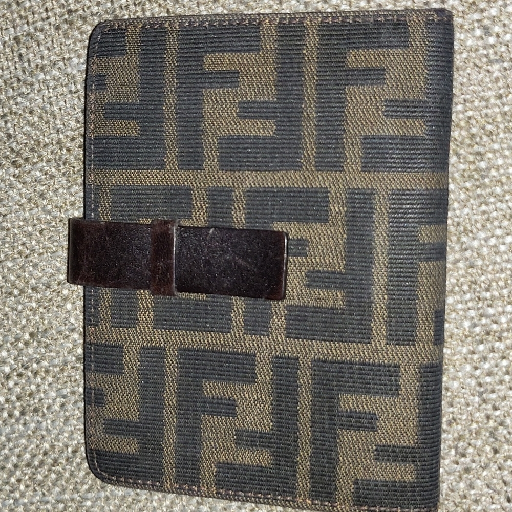 Vintage Fendi Bag 😍 - Picture 11 of 16